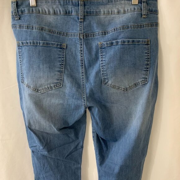 9th & Main Womens Jeans Embroidered Floral White Design, Size 16 - Picture 11 of 16